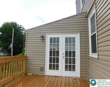 68 W Union Boulevard - Photo Thumbnail 2