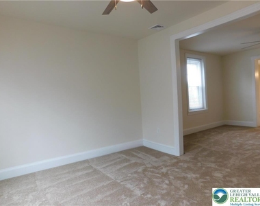 68 W Union Boulevard - Photo Thumbnail 5
