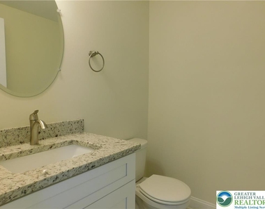 68 W Union Boulevard - Photo Thumbnail 17