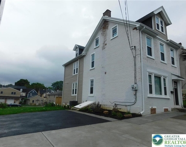 68 W Union Boulevard - Photo Thumbnail 1