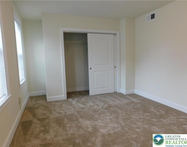 68 W Union Boulevard - Photo Thumbnail 30