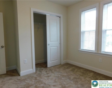 68 W Union Boulevard - Photo Thumbnail 26