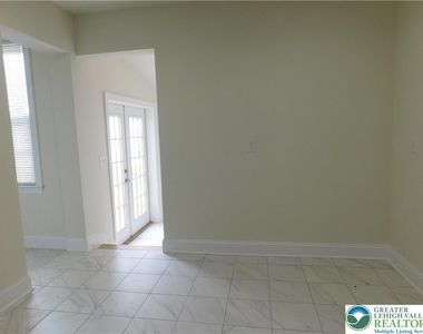 68 W Union Boulevard - Photo Thumbnail 14