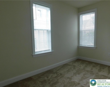 68 W Union Boulevard - Photo Thumbnail 23