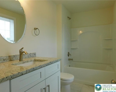 68 W Union Boulevard - Photo Thumbnail 22