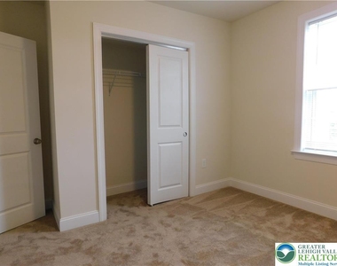 68 W Union Boulevard - Photo Thumbnail 28