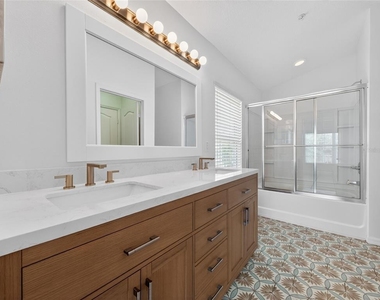 6602 S Goldenrod Road - Photo Thumbnail 12
