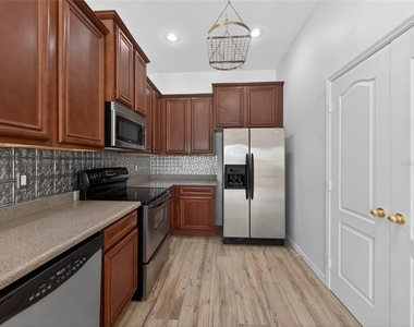 6602 S Goldenrod Road - Photo Thumbnail 10