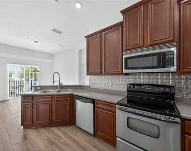 6602 S Goldenrod Road - Photo Thumbnail 7