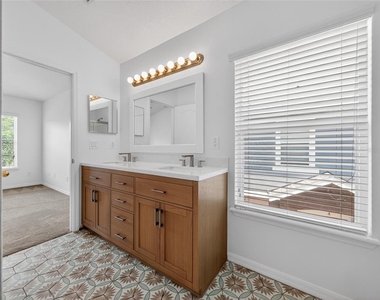 6602 S Goldenrod Road - Photo Thumbnail 4