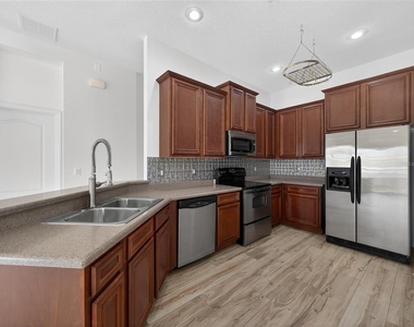 6602 S Goldenrod Road - Photo Thumbnail 8