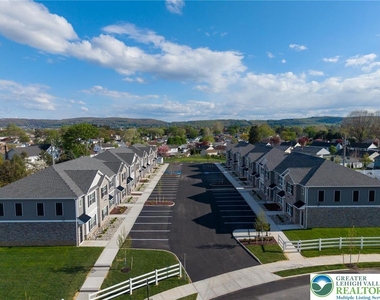 1411 Greenview Drive - Photo Thumbnail 27