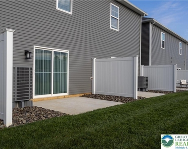 1411 Greenview Drive - Photo Thumbnail 25