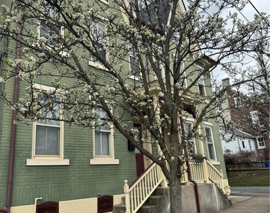 417 Linden Street - Photo Thumbnail 4