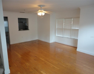 2636 Sw 35th Place - Photo Thumbnail 1