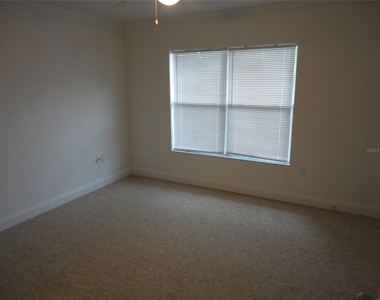 2636 Sw 35th Place - Photo Thumbnail 7