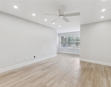 5124 Conroy Road - Photo Thumbnail 2