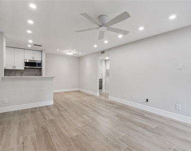 5124 Conroy Road - Photo Thumbnail 3