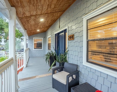 244 Lexington Drive - Photo Thumbnail 4
