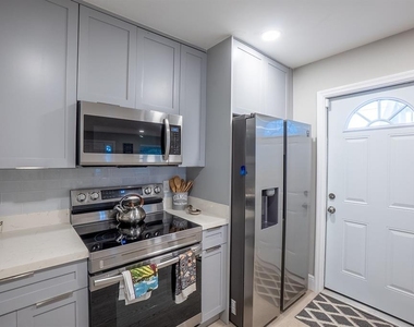 244 Lexington Drive - Photo Thumbnail 20