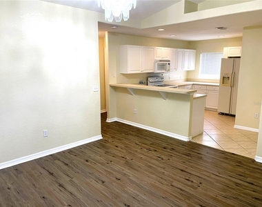 2498 Margaret Lane - Photo Thumbnail 3