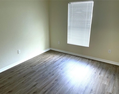 2498 Margaret Lane - Photo Thumbnail 7