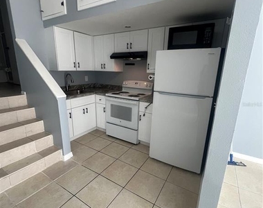 215 Goldstein Street - Photo Thumbnail 6