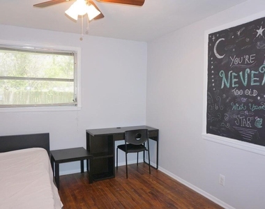 1157 41st Street - Photo Thumbnail 24
