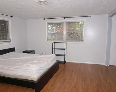 1157 41st Street - Photo Thumbnail 22