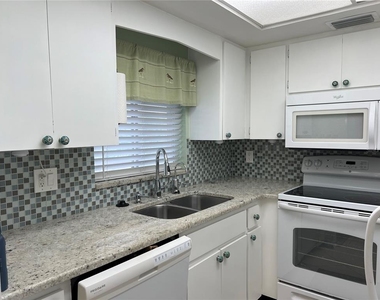 3751 S School Avenue - Photo Thumbnail 1
