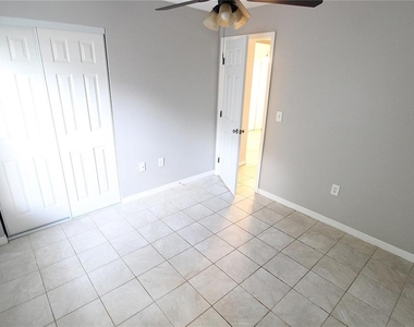 5525 Palmer Boulevard - Photo Thumbnail 11