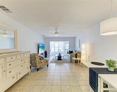 9810 Dorado Avenue - Photo Thumbnail 9