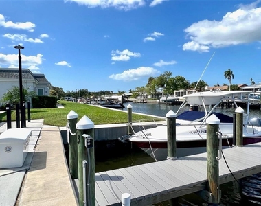 9810 Dorado Avenue - Photo Thumbnail 14