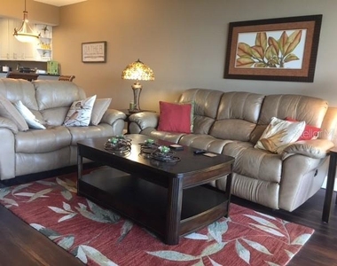 7461 W Country Club Drive N - Photo Thumbnail 3