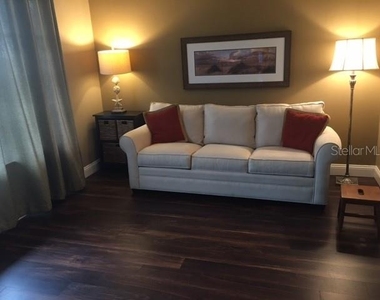 7461 W Country Club Drive N - Photo Thumbnail 4
