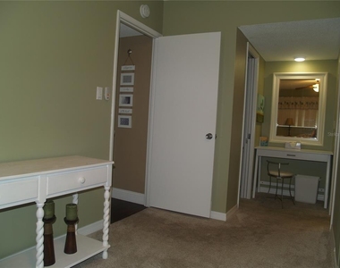 7461 W Country Club Drive N - Photo Thumbnail 7