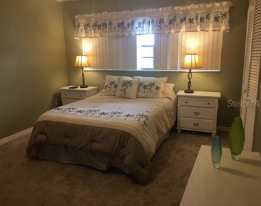 7461 W Country Club Drive N - Photo Thumbnail 8