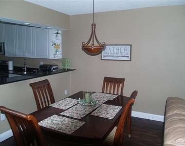 7461 W Country Club Drive N - Photo Thumbnail 12