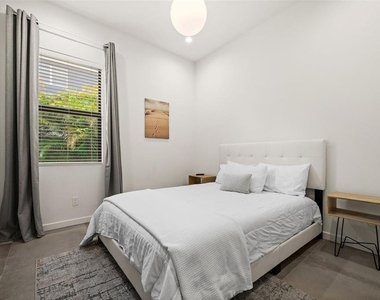 5351 Moeller Avenue - Photo Thumbnail 20