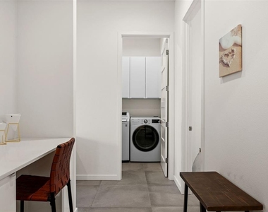 5351 Moeller Avenue - Photo Thumbnail 18
