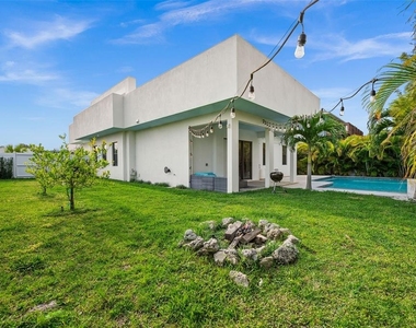 5351 Moeller Avenue - Photo Thumbnail 23