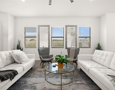 5351 Moeller Avenue - Photo Thumbnail 6