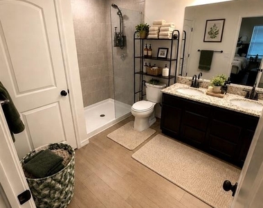 2726 89th Street Circle E - Photo Thumbnail 7