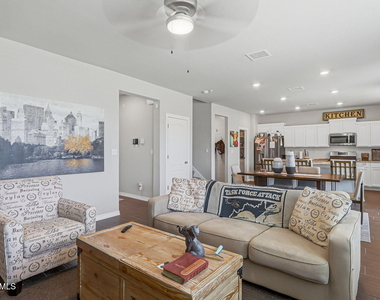 13852 Paseo De La Luna Avenue - Photo Thumbnail 24