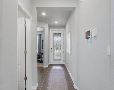 13852 Paseo De La Luna Avenue - Photo Thumbnail 4