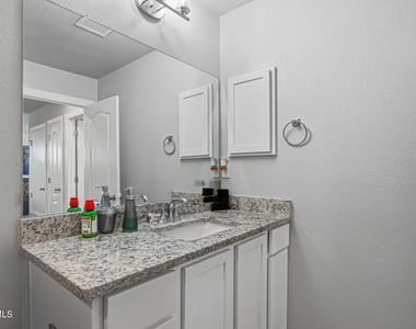 13852 Paseo De La Luna Avenue - Photo Thumbnail 35