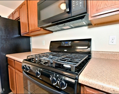 11613 Ochre Bluff Lane - Photo Thumbnail 15