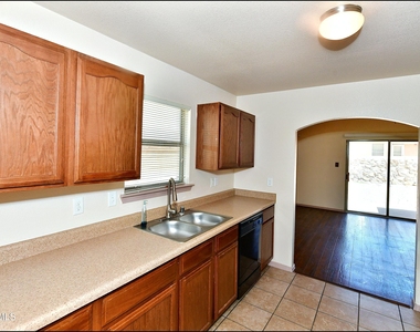 11613 Ochre Bluff Lane - Photo Thumbnail 13