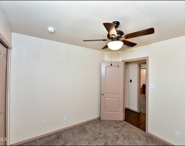 11613 Ochre Bluff Lane - Photo Thumbnail 31