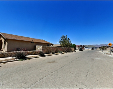 11613 Ochre Bluff Lane - Photo Thumbnail 40